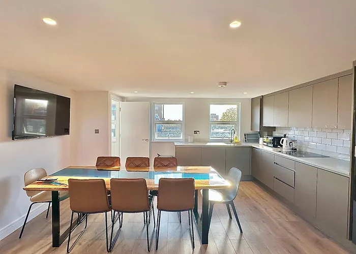 Kensington Penthouse